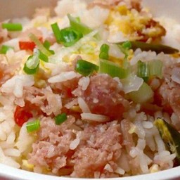 ข้าวผัดแหนม