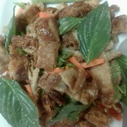 ยำไก่แซ่บเจ