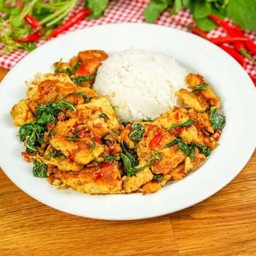 ข้าวราดผัดกะเพราไข่เจียวหมูสับพริกแห้ง