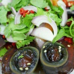 ยำไข่เยี่ยวม้า