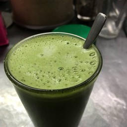 ชาเขียวนมสดร้อน