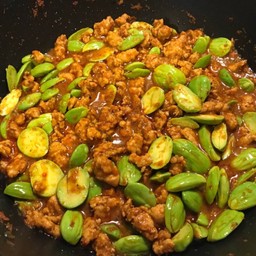 ผัดพริกแกงสะตอใต้+ข้าวหอม