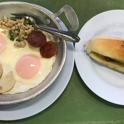 ไข่กะทะ+ขนมปังข้าวจี่