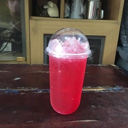 น้ำแดงโซดา