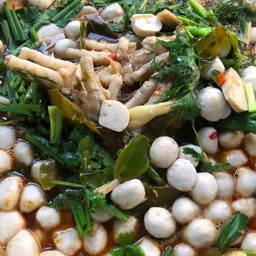 ขนมจีนน้ำยาป่าตีนไก่