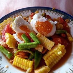 ตำข้าวโพดไข่เค็ม