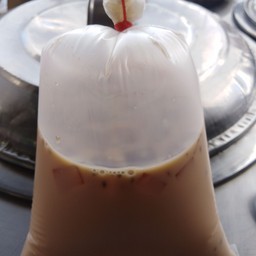 น้ำเต้าหู้ชานมร้อน