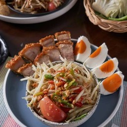 ตำหมูกรอบ+ไข่เค็ม