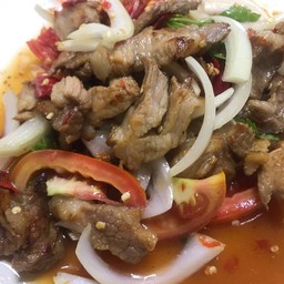 ยำหมูย่าง