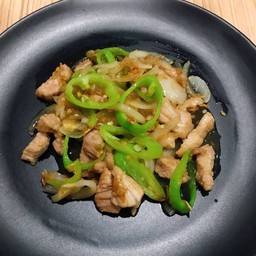 ผัดพริกหยวก (กับข้าว)