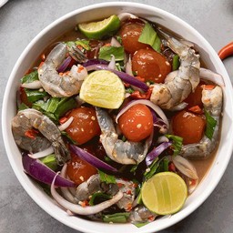 ยำไข่แดง กุ้งสด ปลาร้า