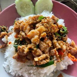 กะเพราหมูชิ้น