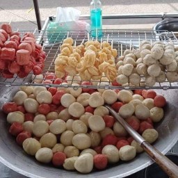 ลูกชิ้นหมู เกรียงไกร สาขาคลองถม