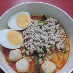 ก๋วยเตี๋ยวต้มยำหมูสับ+ไข่ต้ม