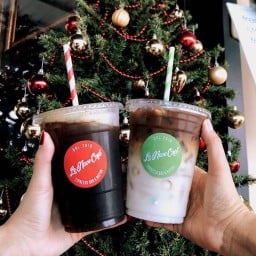 Le Nove Café (เล โนเว่ คาเฟ่) สาขา ซอยมังกร-นาคดี