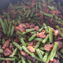 ขัาวราดผัดพริกขิงถั่ว