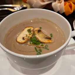 Truffle mushroom soup