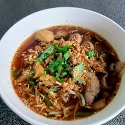 ร้านก๋วยเตี๋ยวหน้าบ้าน
