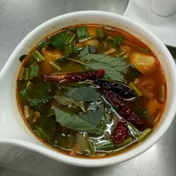 ต้มยำทะเล ใบกะเพรา