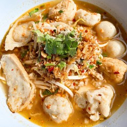 บะหมี่ต้มยำพิเศษ