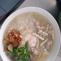 ก๋วยจั๊บญวน ใส่ไข่