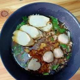 ก๋วยเตี๋ยวน้องแอม(หน้าโรงบาล)