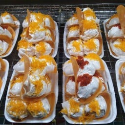 ขนมเบื้องสุธิษา