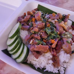 กะเพราหมูชิ้น