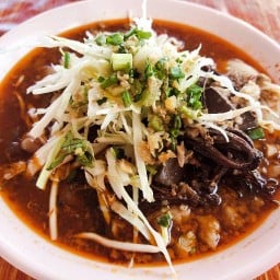 ร้านน้ำเงี้ยวข้างเขียงBY ต้นหมูสด