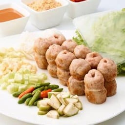 ศรีชา แหนมเนือง