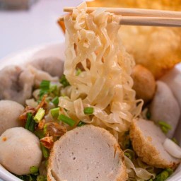 ก๋วยเตี๋ยวลูกชิ้นปลา 888