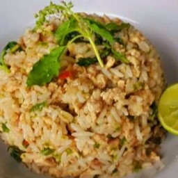 ครัวคุณยาย > ตำนานผัดกะเพรา