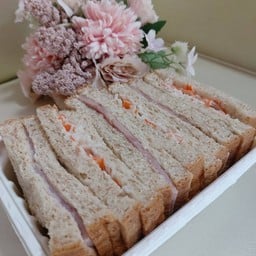 มิถุนา คาเฟ่