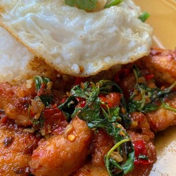 กระเพราหมูสามชั้น