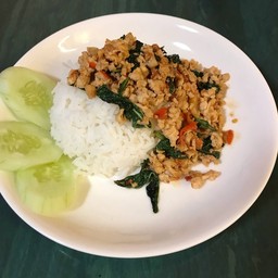 ข้าวกระเพาไก่ไร้มัน