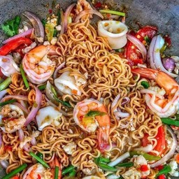 ยำมาม่า