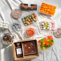 ร้าน ณ เพชรบุรี ขนมไทย ขนมหวาน ฝอยทอง ทองหยิบ  ทองหยอด เม็ดขนุน ลูกตาลเชื่อม พุทราเชื่อม ขนุน สาเก ข