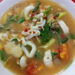 ต้มยำทะเลน้ำใส