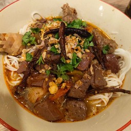 ขะ-หน๋ม-เส้น-คน-เมือง (ขนมจีน)