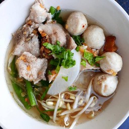 หมูน้ำใส