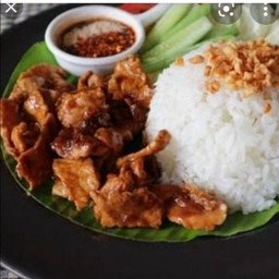 ข้าวไก่ทอดน้ำจิ้มแจ่ว