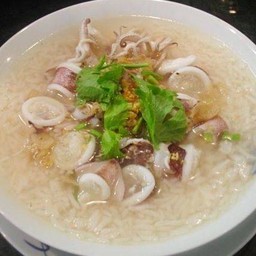 ข้าวต้มปลาหมึก