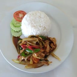 ข้าวผัดพริกรวม