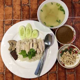 ครัวป้าหมู  พระสมุทรเจดีย์