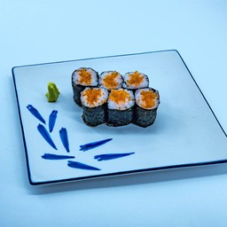 Tobiko Maki