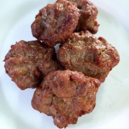หมูสับก้อนทอดกระเทียม 1ชิ้น