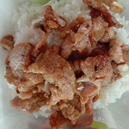 หมูทอดกระเทียม