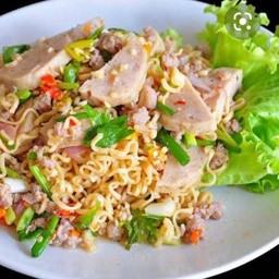 หม่าล่าหน้าเรือนจำ+ยำรสเด็ด