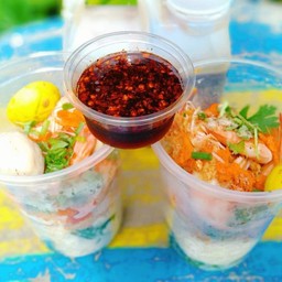 เตี๋ยวคลุกบ้านเอื้อ