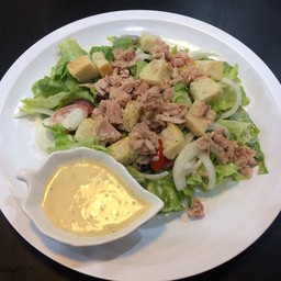 สลัดทูน่า